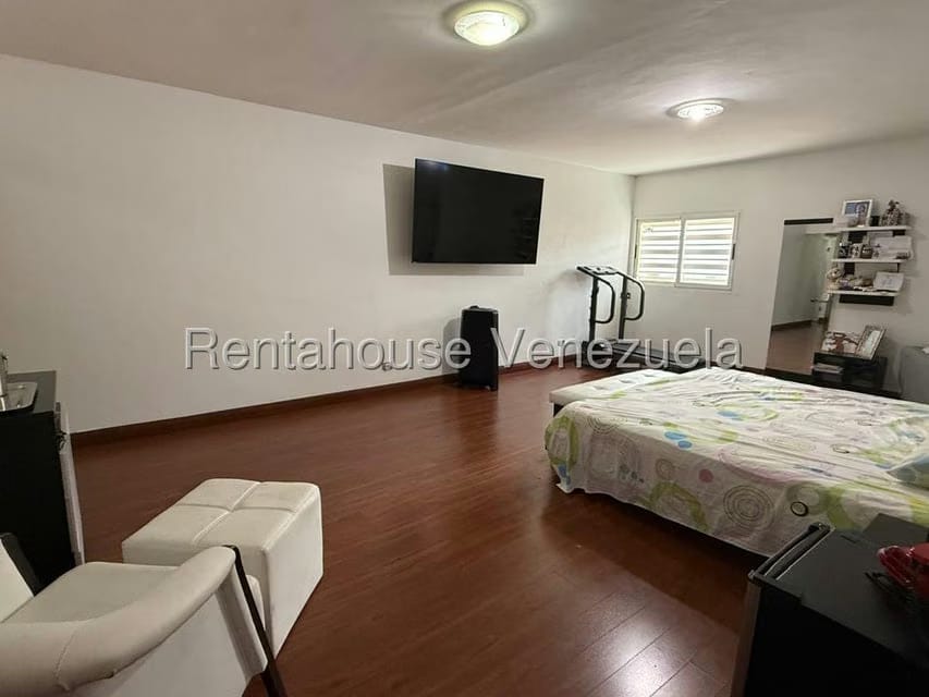 Casa (Multipes Niveles) en Venta en Montalban I, Distrito Metropolitano - 55