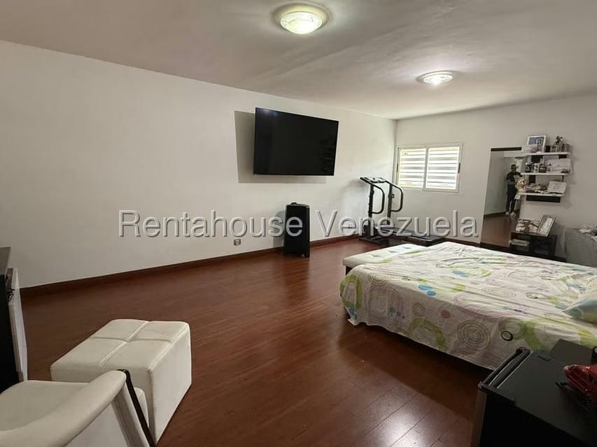 Casa (Multipes Niveles) en Venta en Montalban I, Distrito Metropolitano - 60