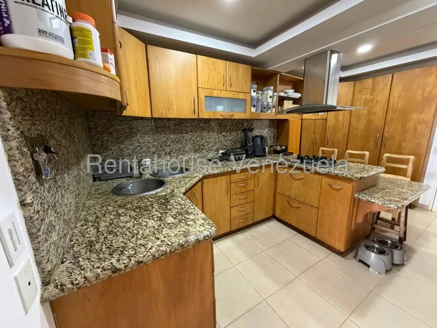 Apartamento (1 Nivel) en Alquiler en Lomas de La Lagunita, Distrito Metropolitano - 14