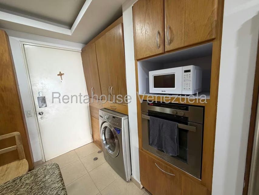 Apartamento (1 Nivel) en Alquiler en Lomas de La Lagunita, Distrito Metropolitano - 18