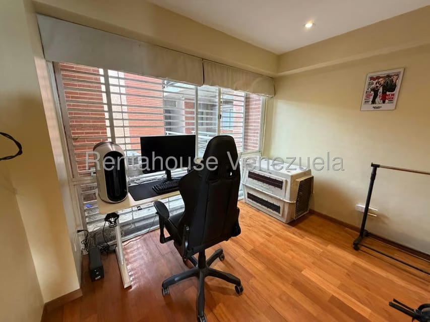 Apartamento (1 Nivel) en Alquiler en Lomas de La Lagunita, Distrito Metropolitano - 22