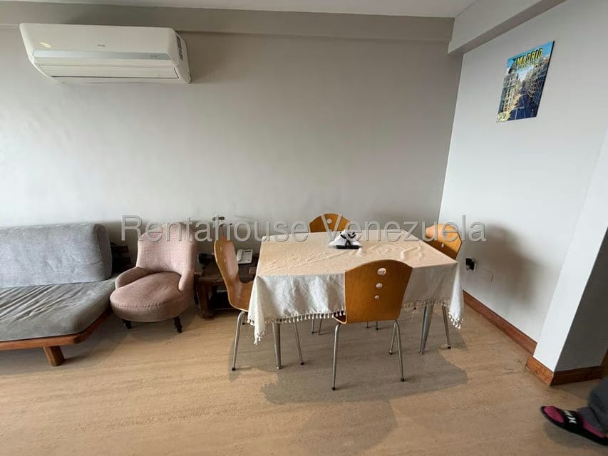Apartamento (1 Nivel) en Alquiler en Lomas de La Lagunita, Distrito Metropolitano - 7