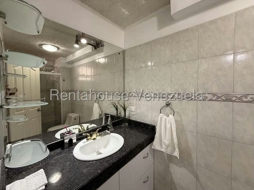 Apartamento (1 Nivel) en Alquiler en Parroquia Concepcion, Lara - 16