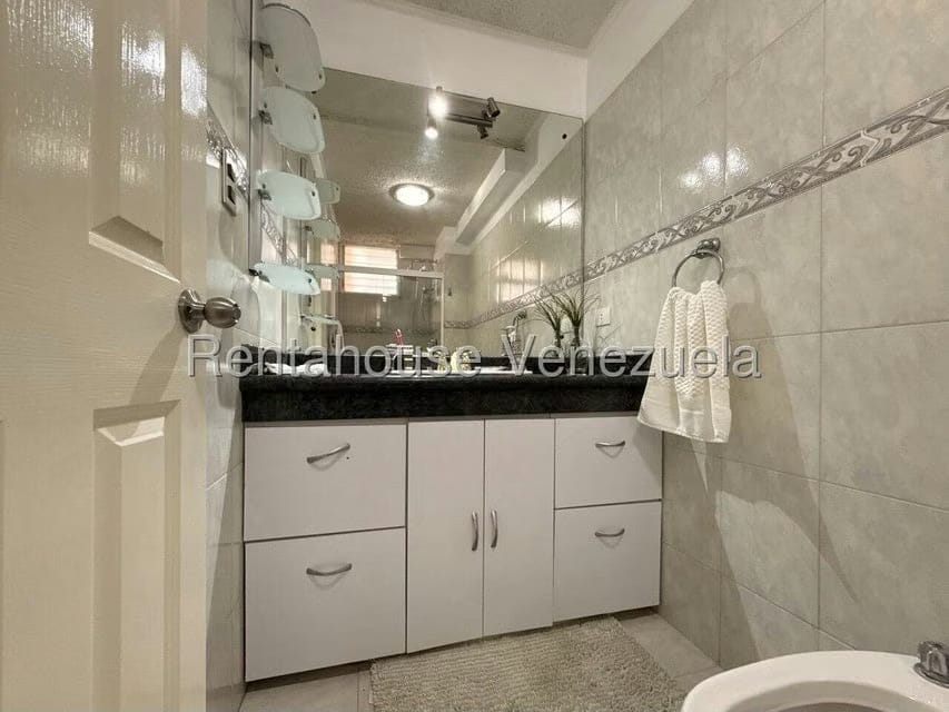 Apartamento (1 Nivel) en Alquiler en Parroquia Concepcion, Lara - 17