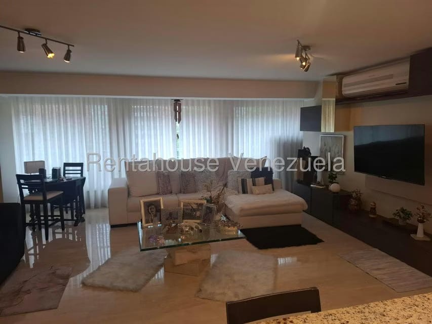 Apartamento (1 Nivel) en Venta en Campo Alegre, Distrito Metropolitano - 14