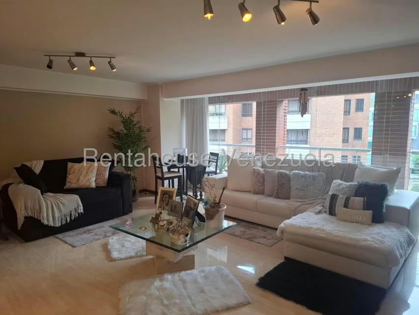 Apartamento (1 Nivel) en Venta en Campo Alegre, Distrito Metropolitano - 16