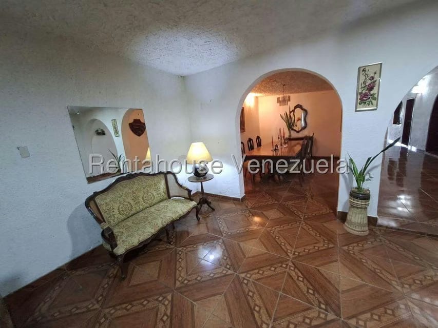 Casa (Multipes Niveles) en Venta en La Rosaleda, Miranda - 14