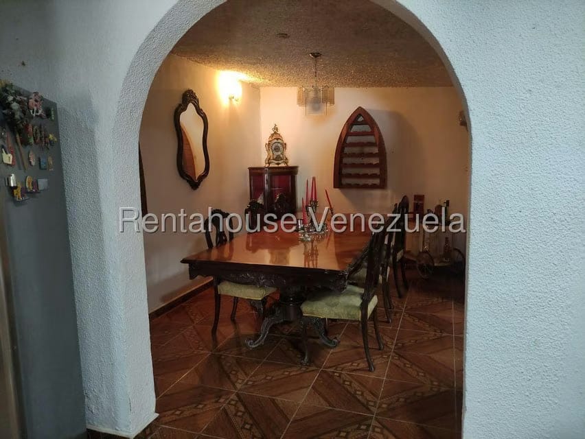 Casa (Multipes Niveles) en Venta en La Rosaleda, Miranda - 16