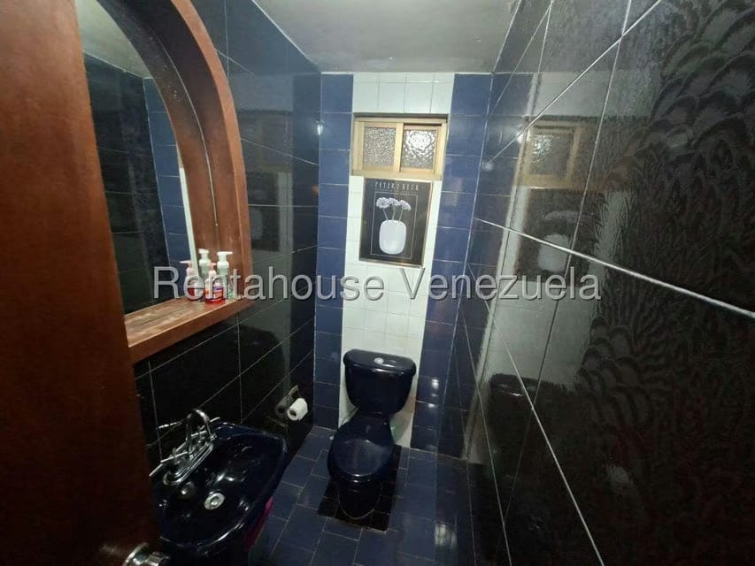 Casa (Multipes Niveles) en Venta en La Rosaleda, Miranda - 17