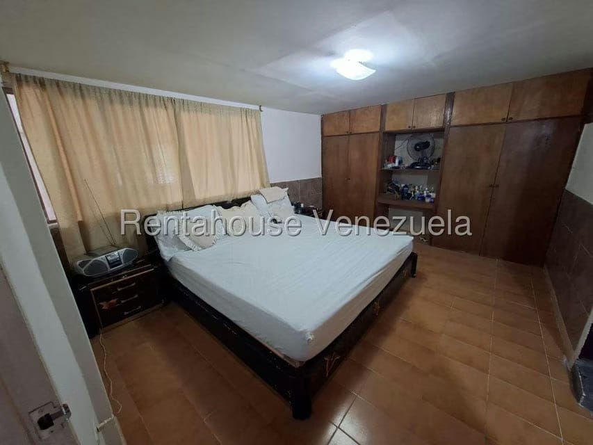 Casa (Multipes Niveles) en Venta en La Rosaleda, Miranda - 26
