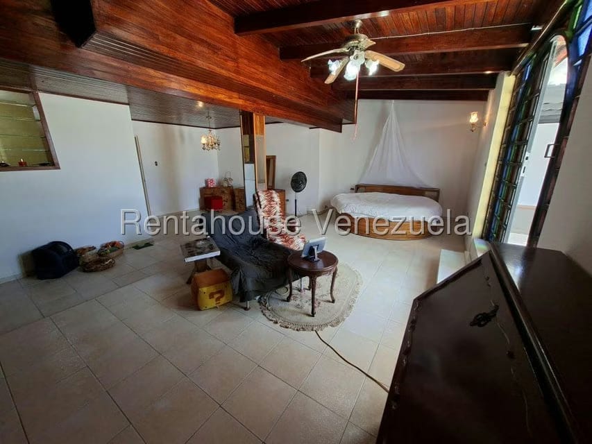 Casa (Multipes Niveles) en Venta en La Rosaleda, Miranda - 45