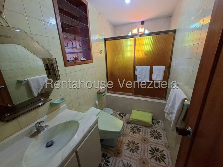 Casa (Multipes Niveles) en Venta en La Rosaleda, Miranda - 48