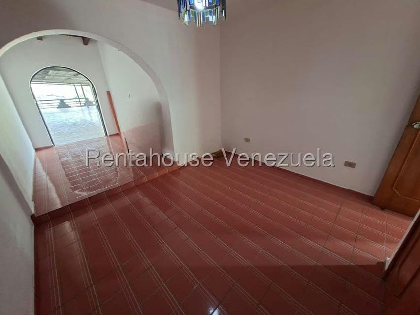 Casa (Multipes Niveles) en Venta en La Rosaleda, Miranda - 54