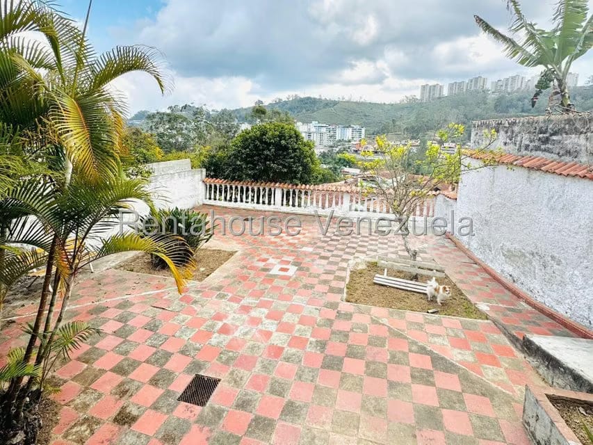 Casa (Multipes Niveles) en Venta en La Rosaleda, Miranda - 71