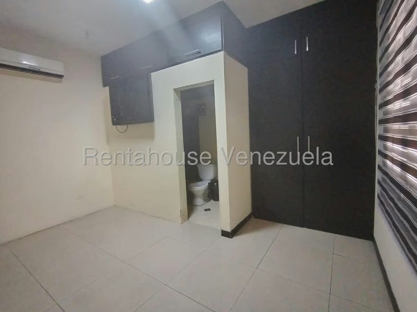 Casa (Duplex) en Venta en Zona Oeste, Lara - 18