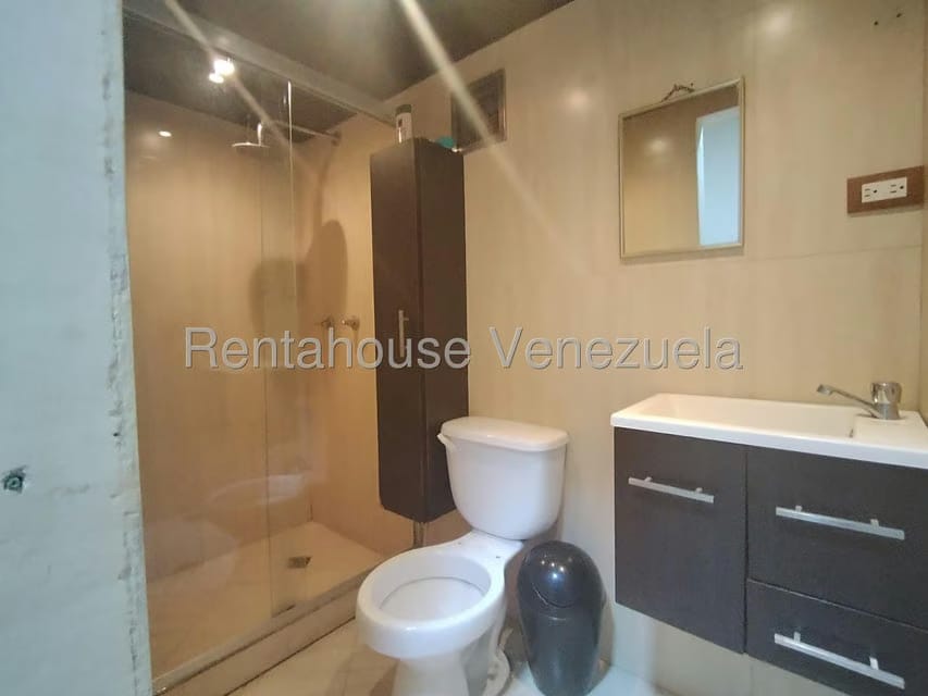 Casa (Duplex) en Venta en Zona Oeste, Lara - 21