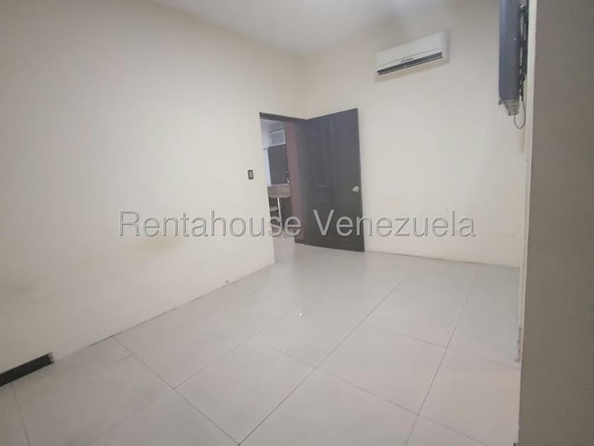 Casa (Duplex) en Venta en Zona Oeste, Lara - 22