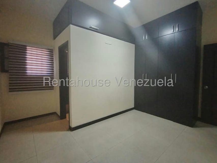 Casa (Duplex) en Venta en Zona Oeste, Lara - 25