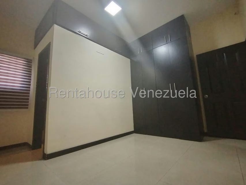 Casa (Duplex) en Venta en Zona Oeste, Lara - 28
