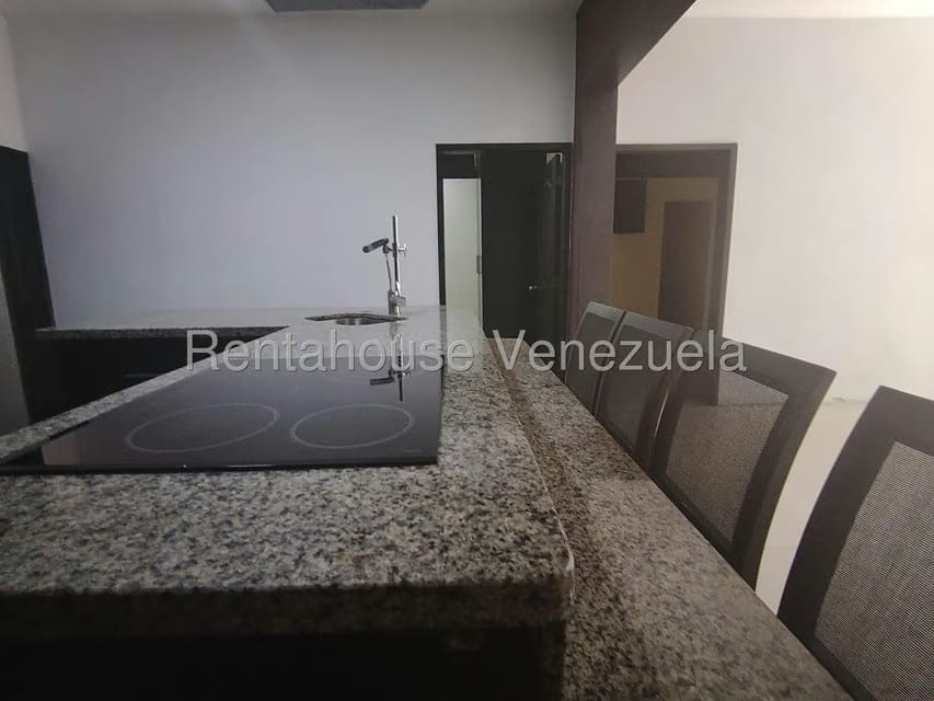 Casa (Duplex) en Venta en Zona Oeste, Lara - 32