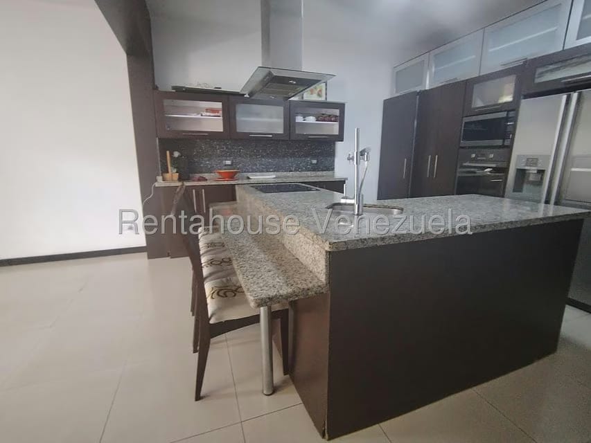 Casa (Duplex) en Venta en Zona Oeste, Lara - 36