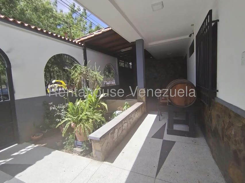 Casa (Duplex) en Venta en Zona Oeste, Lara - 5