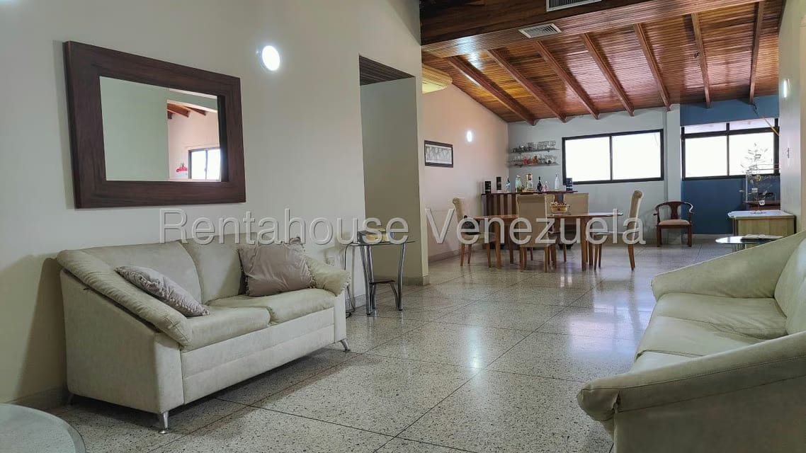Apartamento (1 Nivel) en Alquiler en Santa Irene, Falcon