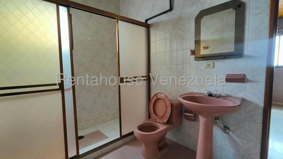 Apartamento (1 Nivel) en Alquiler en Santa Irene, Falcon - 16