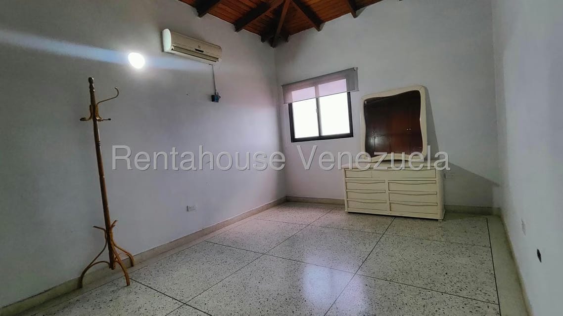 Apartamento (1 Nivel) en Alquiler en Santa Irene, Falcon - 18