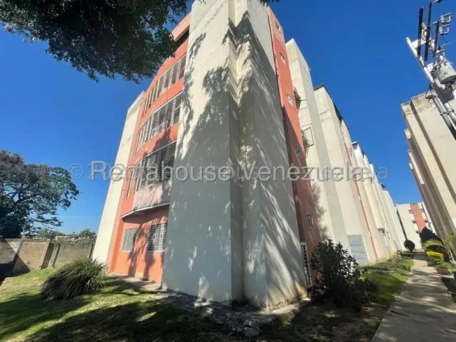 Apartamento en Alquiler en Santiago Mariño Turmero - 14
