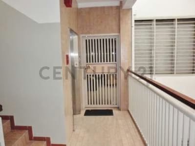 Century21 Orta Poleo ofrece en venta edificio ubicado en Maracay, estado Aragua. El Edificio cuen - 2