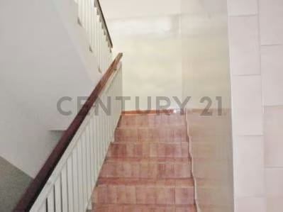 Century21 Orta Poleo ofrece en venta edificio ubicado en Maracay, estado Aragua. El Edificio cuen - 3