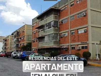En Alquiler Apartamento en Residencias del Este