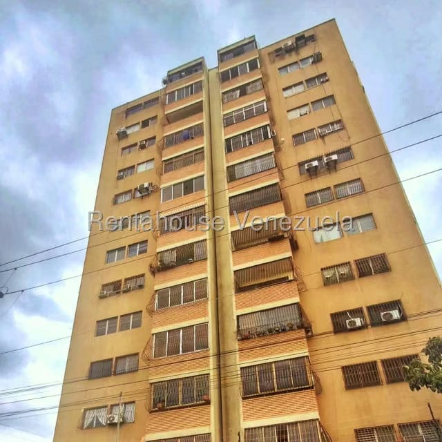 Apartamento (1 Nivel) en Alquiler en Centro, Lara