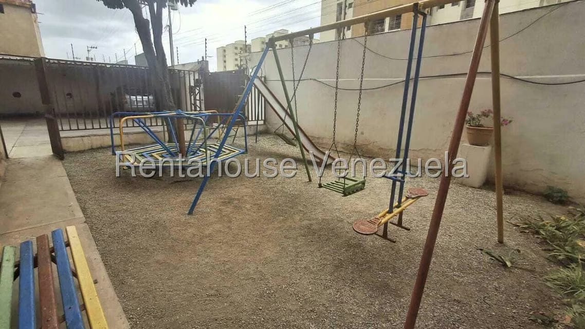 Apartamento (1 Nivel) en Alquiler en Centro, Lara - 15