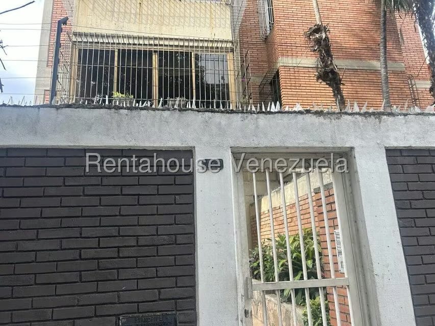 Apartamento (1 Nivel) en Alquiler en Zona Este, Lara - 2