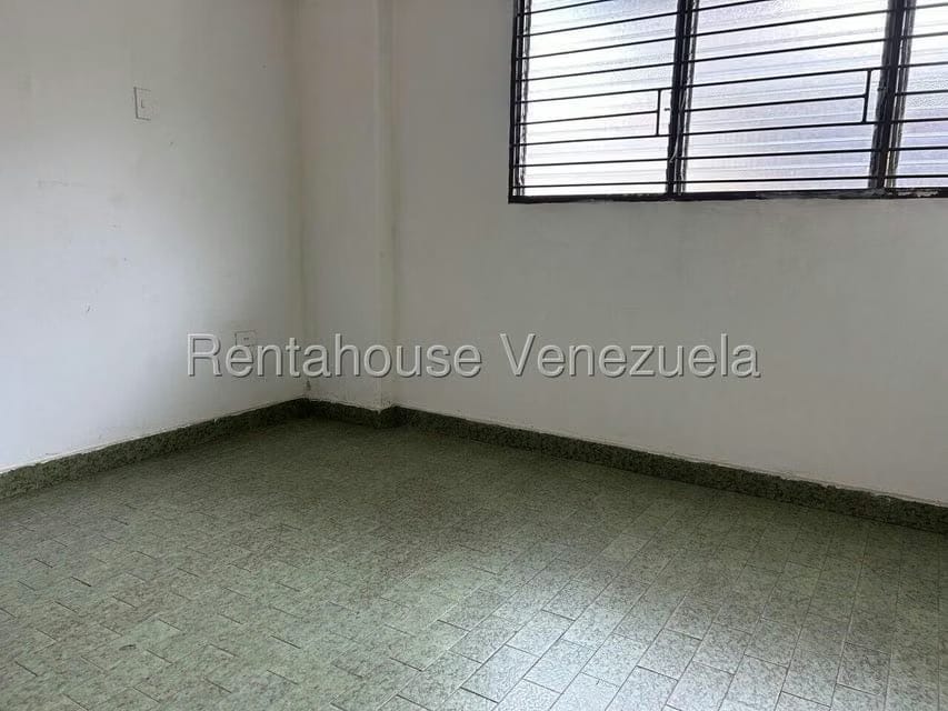 Apartamento (1 Nivel) en Alquiler en Zona Este, Lara - 6