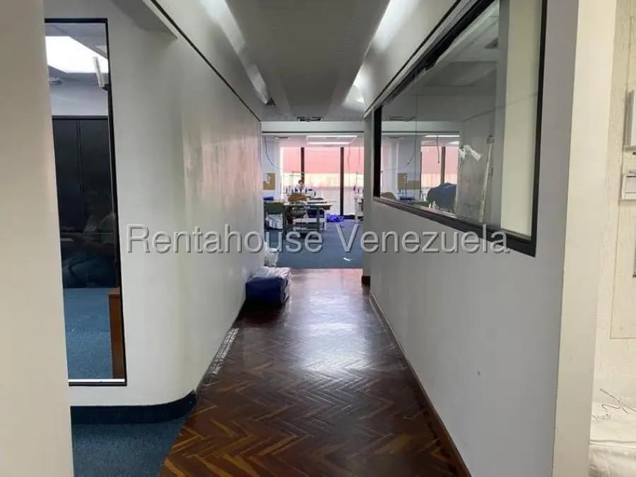 Oficina en Venta en Caracas - 6