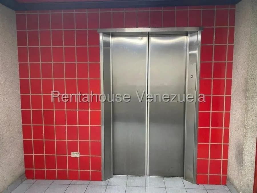 Oficina en Venta en Caracas - 9
