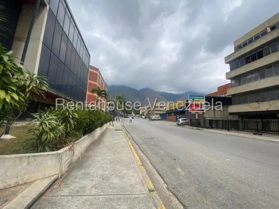 Oficina en Venta en Caracas - 10