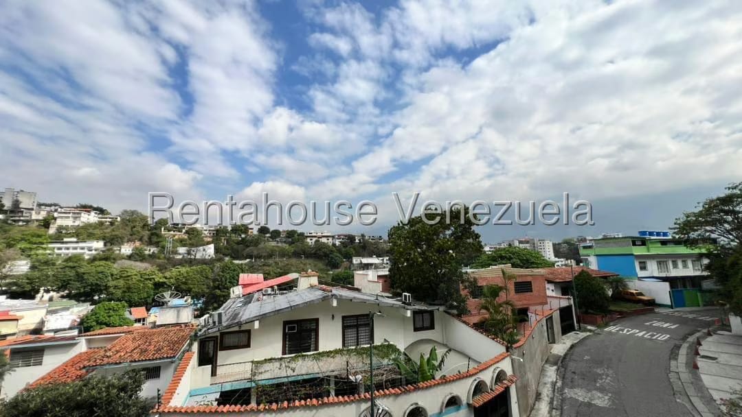 Apartamento (1 Nivel) en Alquiler en Colinas de Bello Monte, Distrito Metropolitano - 4