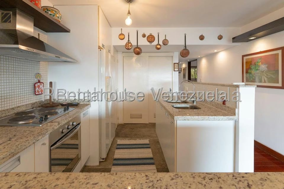 Apartamento (1 Nivel) en Alquiler en Colinas de Bello Monte, Distrito Metropolitano - 14