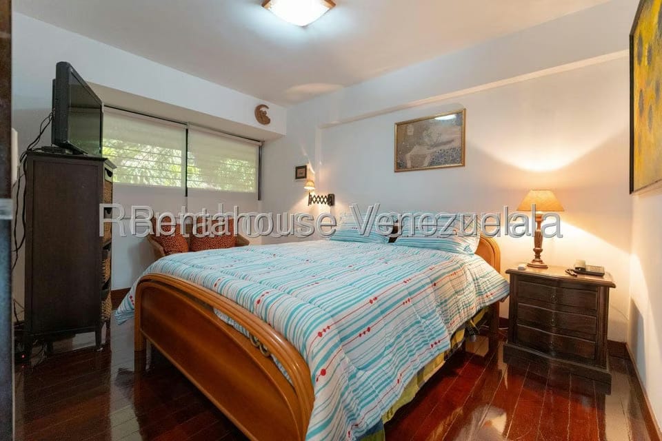 Apartamento (1 Nivel) en Alquiler en Colinas de Bello Monte, Distrito Metropolitano - 23