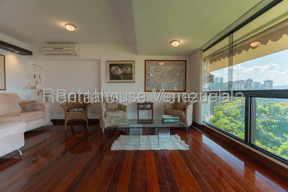 Apartamento (1 Nivel) en Alquiler en Colinas de Bello Monte, Distrito Metropolitano - 9