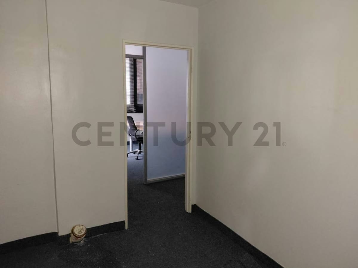 Oficina en obra gris en Alquiler en El Rosal - 4