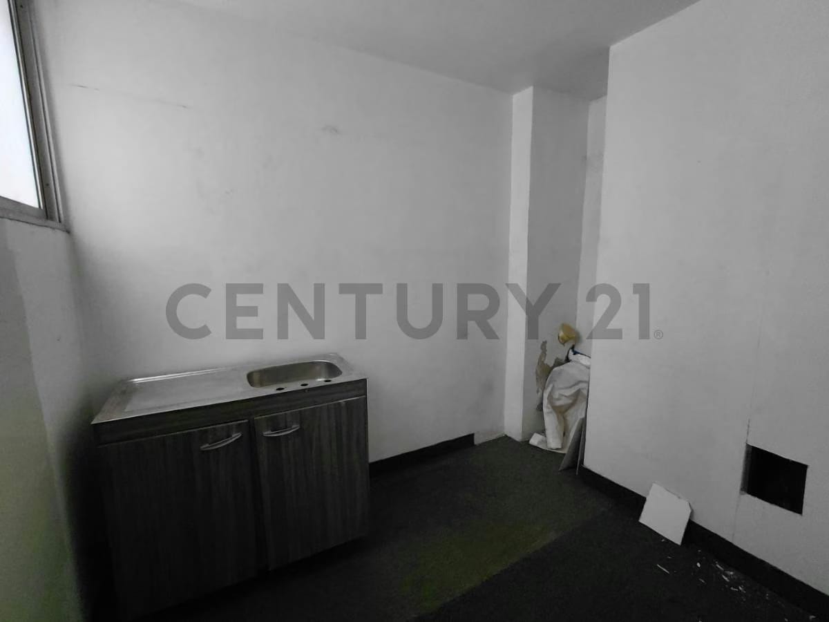 Oficina en obra gris en Alquiler en El Rosal - 5