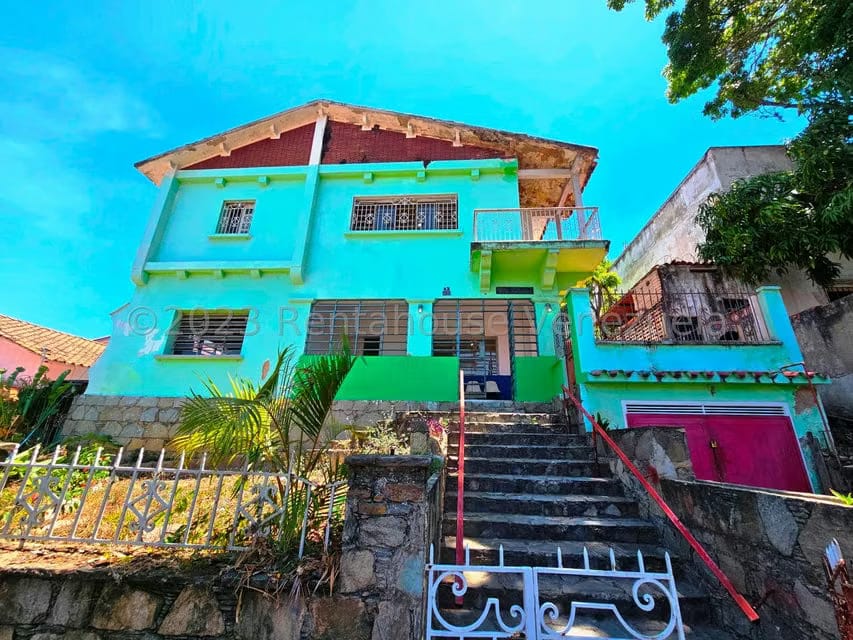 Casa (Duplex) en Venta en San Bernardino, Distrito Metropolitano