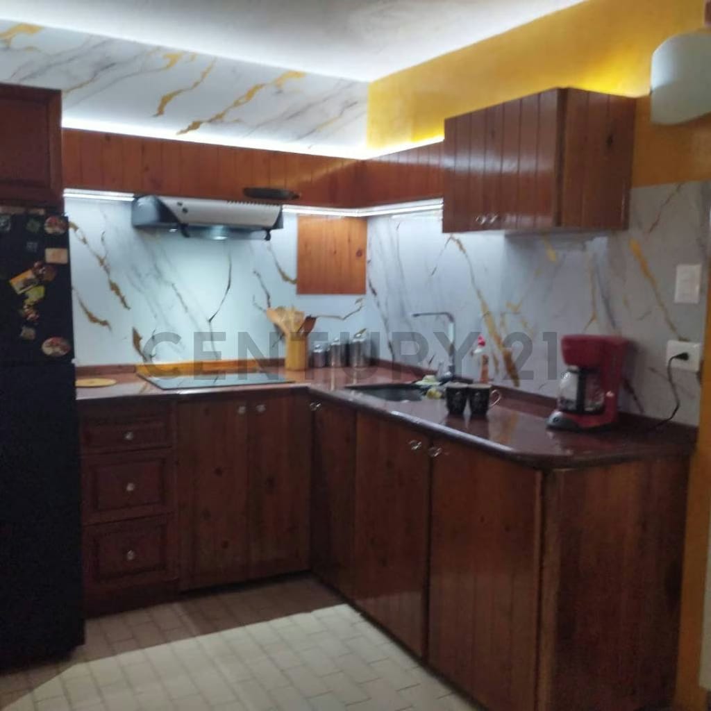 Gran Oportunidad de Inversiòn en La Urbanizacion la Arboleda, Isla de Margarita - 6