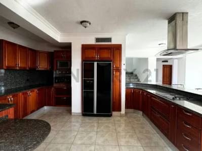 Apartamento en el Conjunto Residencial Kathyuska, Avenida bolívar Lechería - 3
