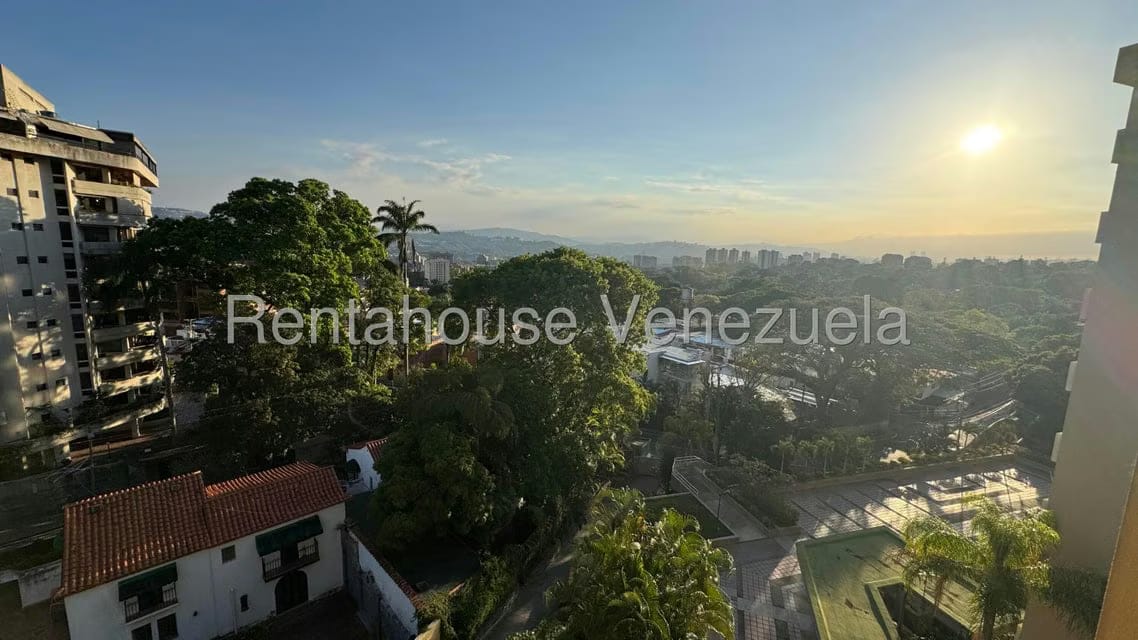 Apartamento (1 Nivel) en Venta en Los Chorros, Distrito Metropolitano - 10